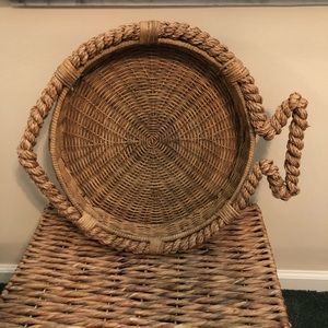 Fun fish shaped wicker basket 17 1/4”x 20” (14” basket diameter)
